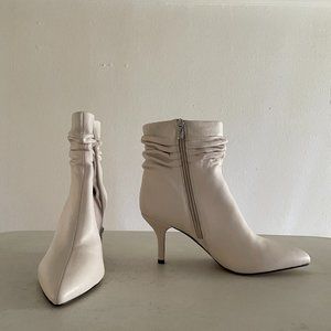 VINCE CAMUTO WOMENS SOFT LEATHER SCRUNCH BOOTIES SZ 8 SEXY 3" HEEL NIB